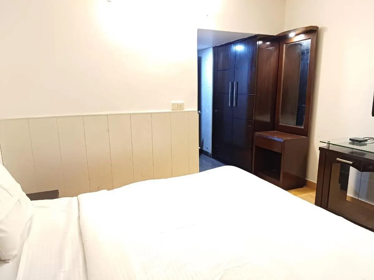 גורגאון Skylark Hotel By Gabrian Hotels